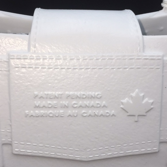 Great Bag Co. Designer Diamond White Rubber Tote Handbag Purse Rubber - Picture 4 of 16